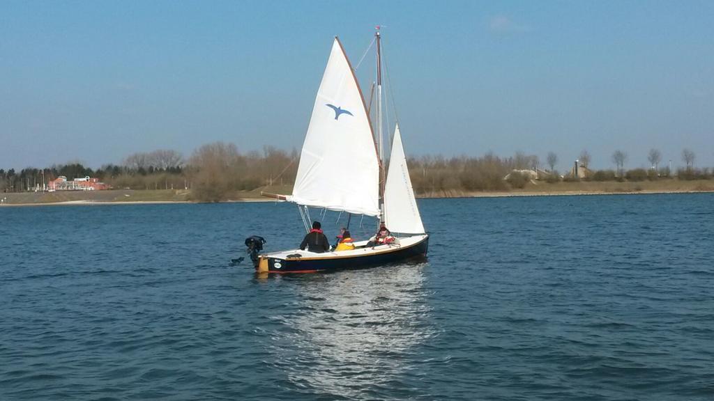 马泽克Thuiskomen, Genieten Aan Het Water别墅 外观 照片